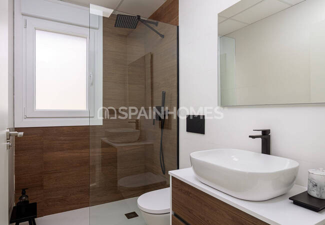 Detached Houses with Pools Near the Golf Course in Alicante Finestrat 16