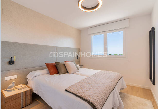 Alicante La Nucia'da Havuzlu Sitede Şık Yarı Müstakil Villalar 37