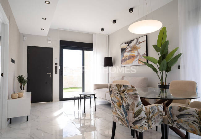 Flats in a Complex Near Beach in Pilar De La Horadada 8