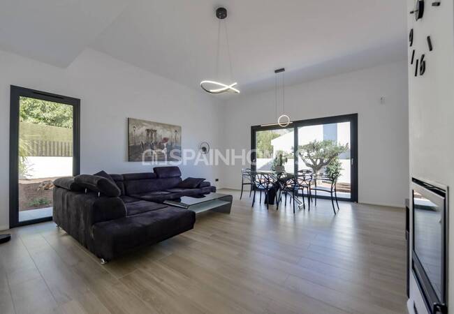 Altea Santa Clara'da Müstakil Şık Tasarımlı Villa 56