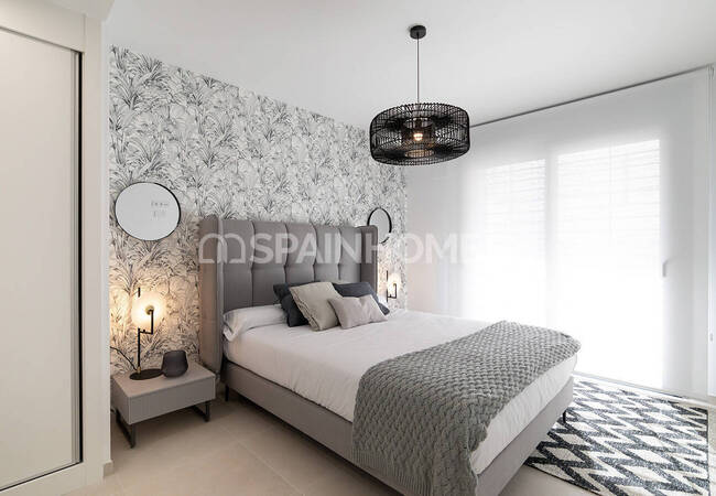 Ready to Move Apartments 300 M From the Sea in Orihuela 24