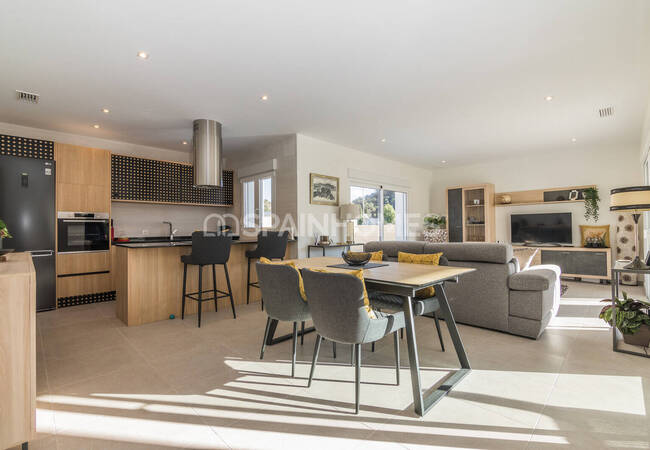 3-bedroom Bungalow-style Homes with Pools in Aspe Alicante 10