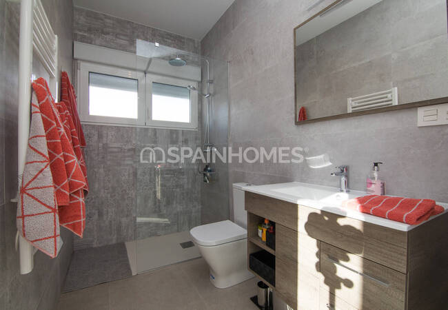 3-bedroom Bungalow-style Homes with Pools in Aspe Alicante 27