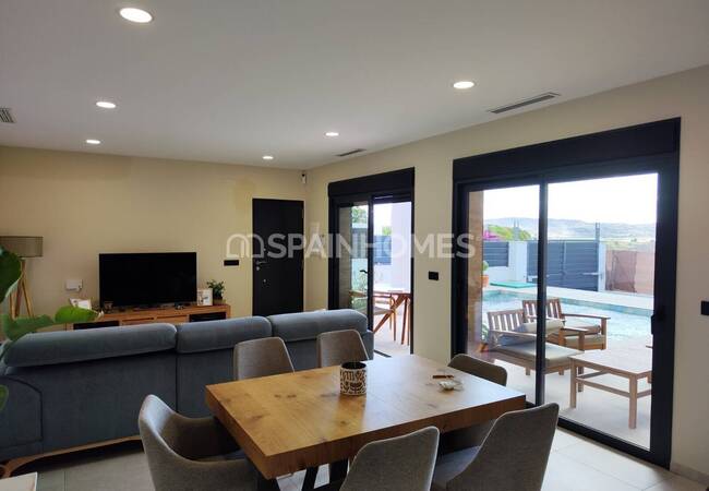 3-bedroom Villas with Private Pools in Alicante Aspe 11