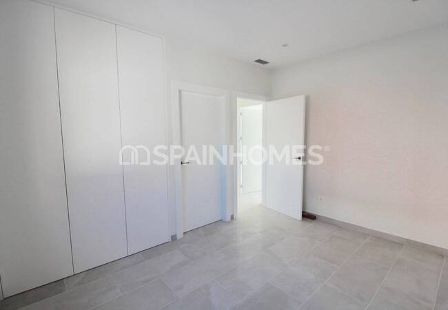 Spacious 3-bedroom Villas with Pools and Parking in Aspe Alicante 14