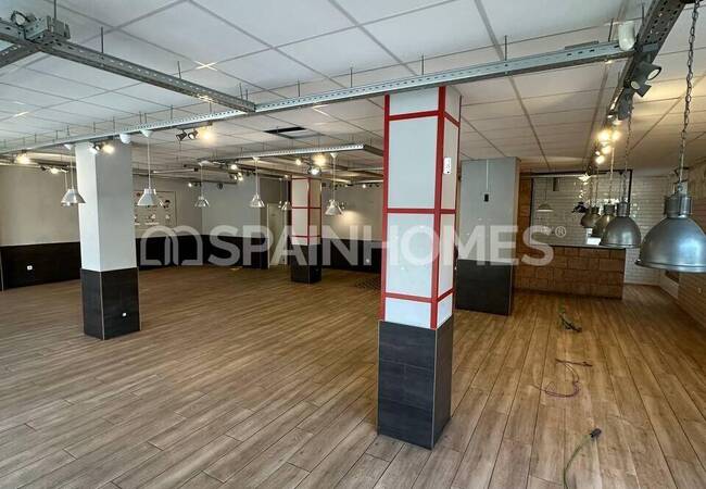 Corner-placed Business with Prime Location in Benalúa Alicante 4