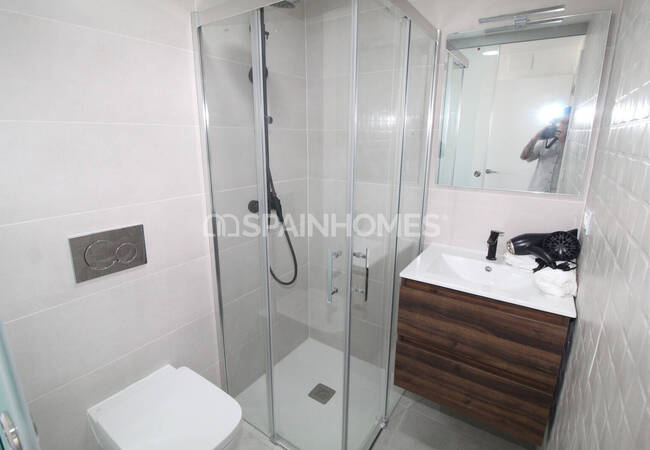 Modern 2-bedroom Flat in Villamartin with Pool 18