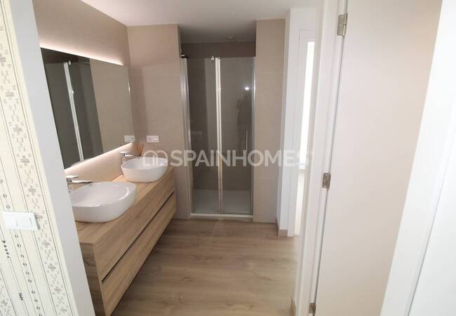 Lyxiga Hus Med Havsutsikt Till Salu I Finestrat 17