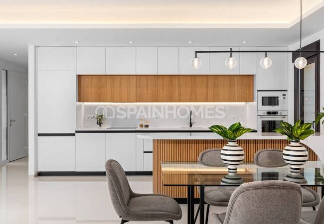 Stylish 3-bedroom House with Pool in Ciudad Quesada 10
