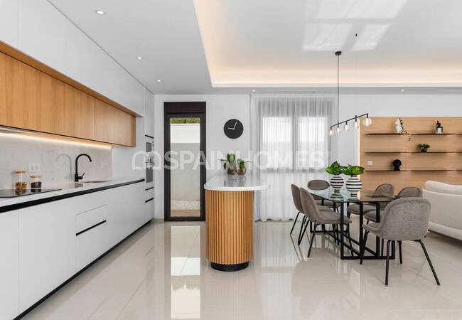 Stylish 3-bedroom House with Pool in Ciudad Quesada 12