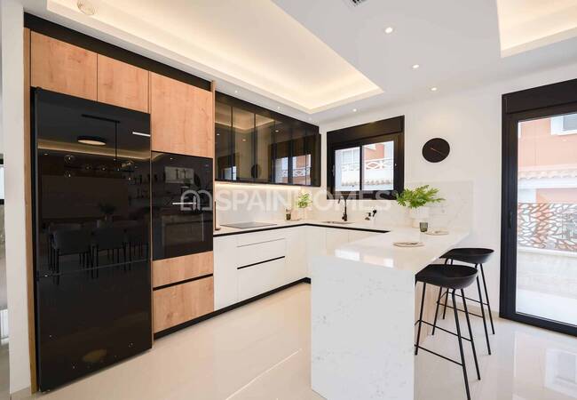 Rojales'te Özel Havuzlu Müstakil 3+1 Şık Villalar 26
