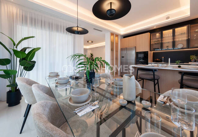 Ciudad Quesada'da Havuzlu ve Teraslı Villa 7