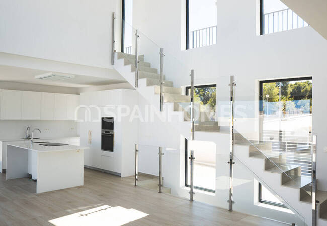 Потрясающий дом с частным бассейном и садом в Полопе 11