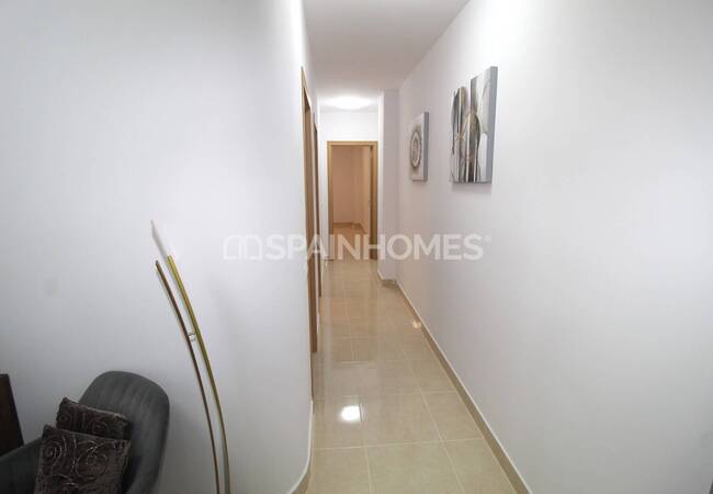 Torrevieja'da Denize Yakın, Verandalı ve Balkonlu Daire 23