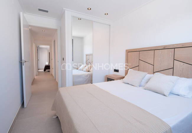 Casas Independientes Con Piscina Privada En La Marina Alicante 7