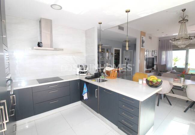 Huis Met 5 Slaapkamers, Zwembad En Solarium In Villamartin Orihuela 8