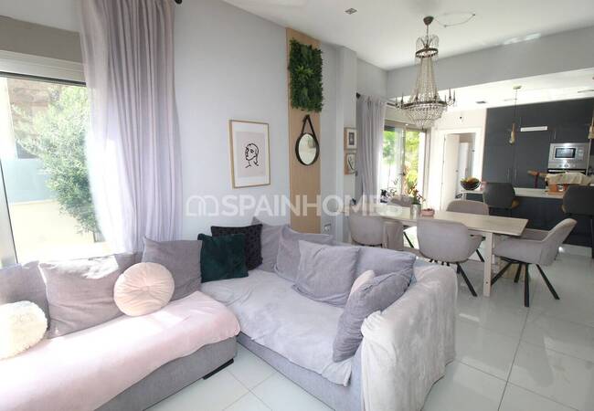 Huis Met 5 Slaapkamers, Zwembad En Solarium In Villamartin Orihuela 6