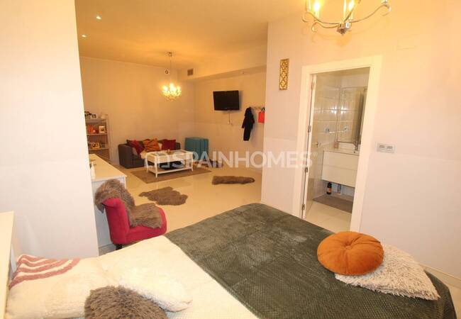 Huis Met 5 Slaapkamers, Zwembad En Solarium In Villamartin Orihuela 20