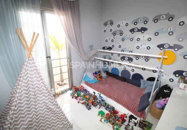 Huis Met 5 Slaapkamers, Zwembad En Solarium In Villamartin Orihuela 10