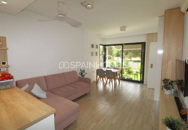 Stylish Detached House with Pool in La Zenia Alicante 13