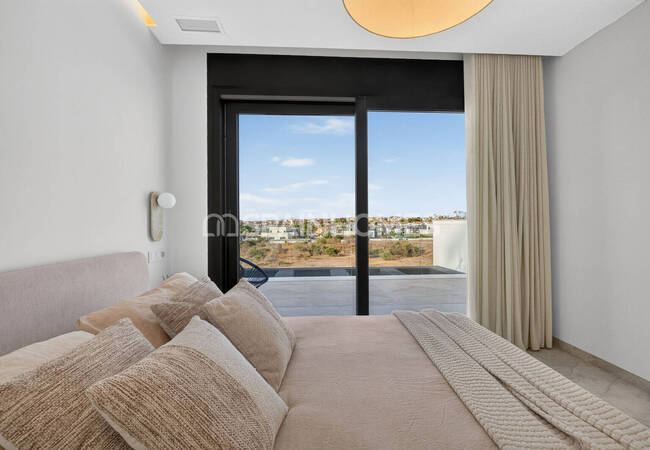 Newly-built Villas with Gym and Private Pools in Torrevieja 48