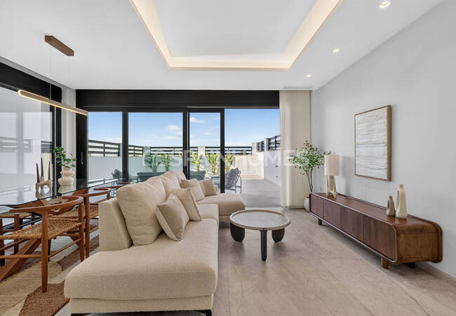 Newly-built Villas with Gym and Private Pools in Torrevieja 31