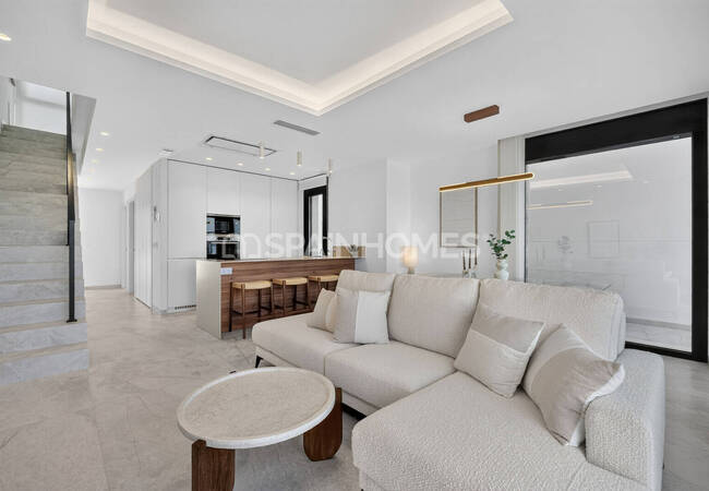Newly-built Villas with Gym and Private Pools in Torrevieja 34