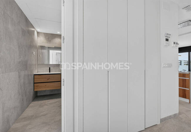 Newly-built Villas with Gym and Private Pools in Torrevieja 52