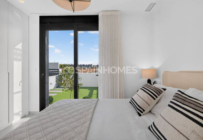 Newly-built Villas with Gym and Private Pools in Torrevieja 47