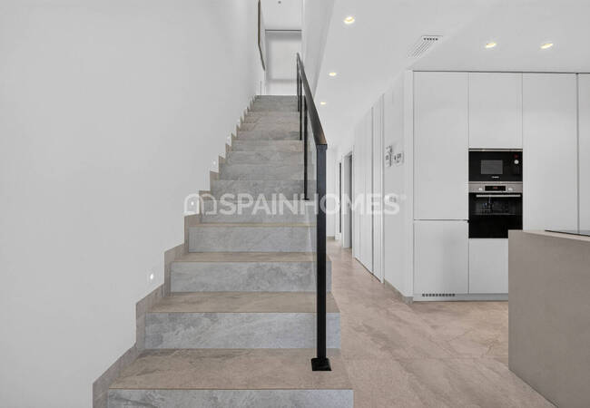 Newly-built Villas with Gym and Private Pools in Torrevieja 42