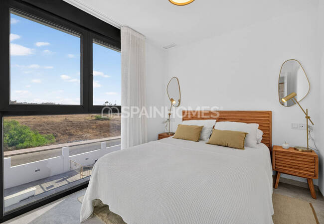 Newly-built Villas with Gym and Private Pools in Torrevieja 45