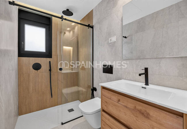 Newly-built Villas with Gym and Private Pools in Torrevieja 54
