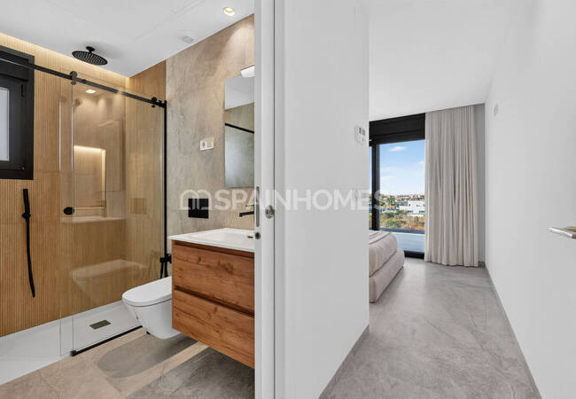 Newly-built Villas with Gym and Private Pools in Torrevieja 53