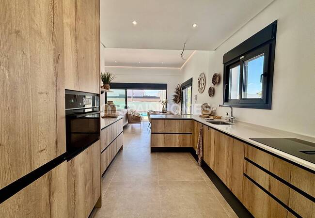 3-bedroom Villas with Pool in Alicante Benijofar 11