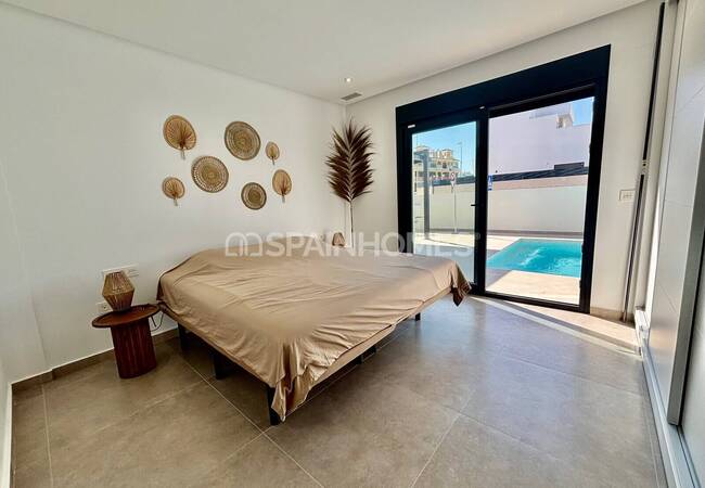 3-bedroom Villas with Pool in Alicante Benijofar 13