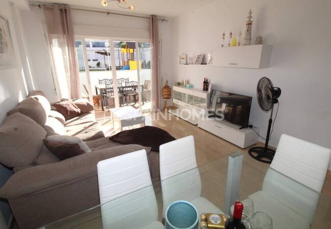 3-bedroom Flat with Pool Access in Santa Pola Alicante 16