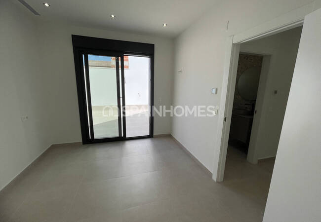 3-bedroom Villas with Pools and Gardens in Almoradí 20