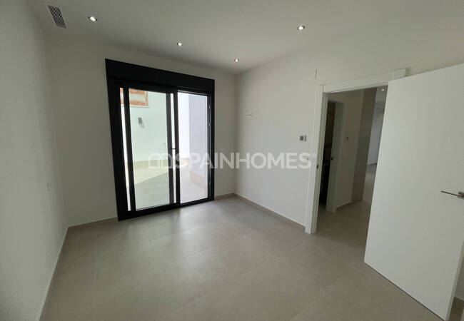 3-bedroom Villas with Pools and Gardens in Almoradí 21