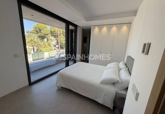 Alicante Altea'da Özel Havuzlu Şık Tasarımlı Müstakil Villa 27