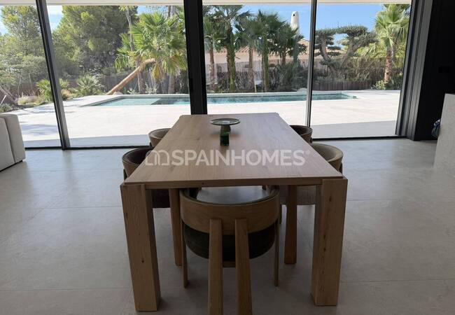 Alicante Altea'da Özel Havuzlu Şık Tasarımlı Müstakil Villa 18