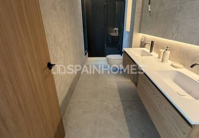 Alicante Altea'da Özel Havuzlu Şık Tasarımlı Müstakil Villa 36