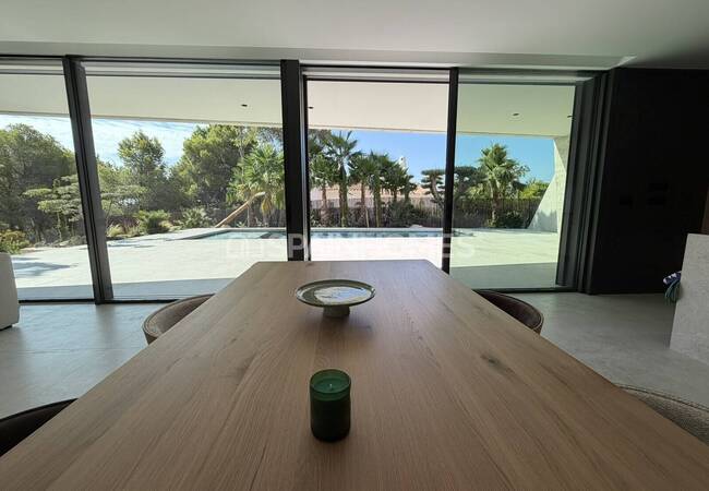 Alicante Altea'da Özel Havuzlu Şık Tasarımlı Müstakil Villa 19
