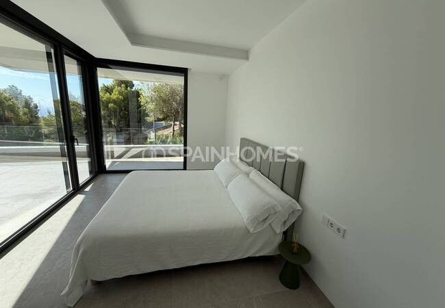 Alicante Altea'da Özel Havuzlu Şık Tasarımlı Müstakil Villa 23