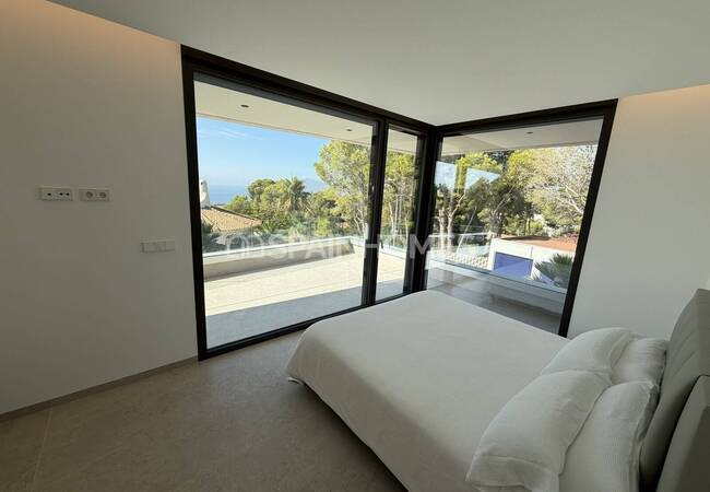 Alicante Altea'da Özel Havuzlu Şık Tasarımlı Müstakil Villa 25