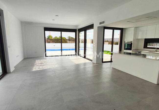 Элегантные дома рядом с пляжами в Финестрате, Аликанте 12