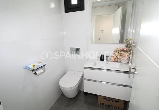 Detached House with Pool Near the Sea in Torrevieja Alicante 25