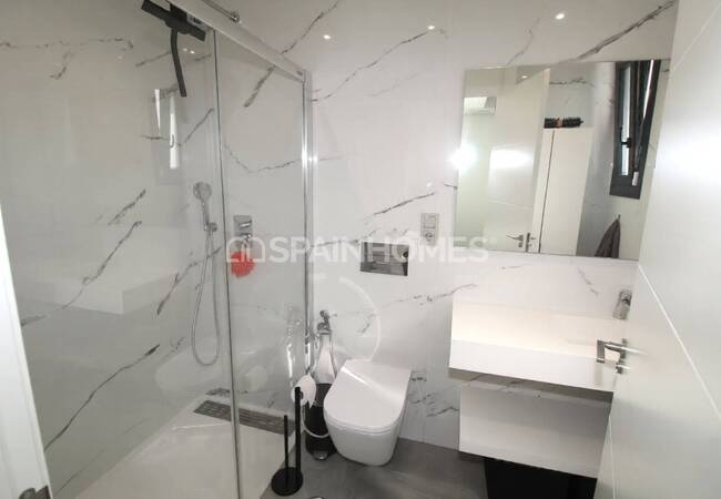 Detached House with Pool Near the Sea in Torrevieja Alicante 24