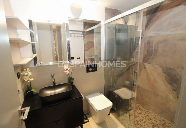 Люкс-квартира с общим бассейном и видом на море в Ориуэле 23