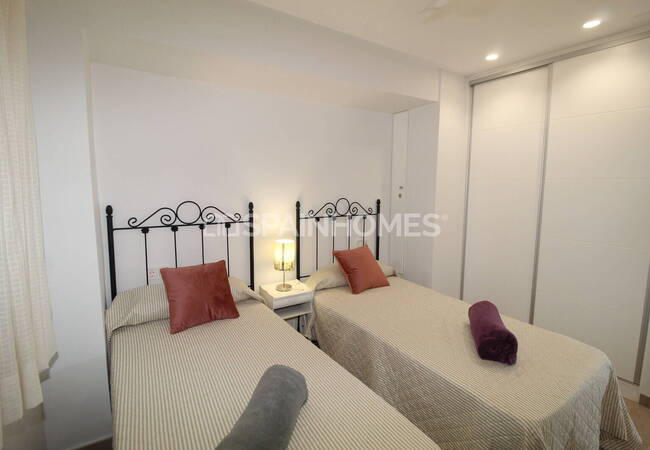 Punta Prima, Alicante’de Plaja Yakın Deniz Manzaralı Daire 16