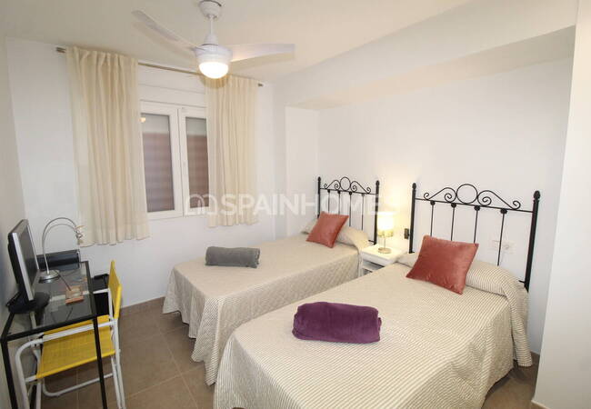 Punta Prima, Alicante’de Plaja Yakın Deniz Manzaralı Daire 15